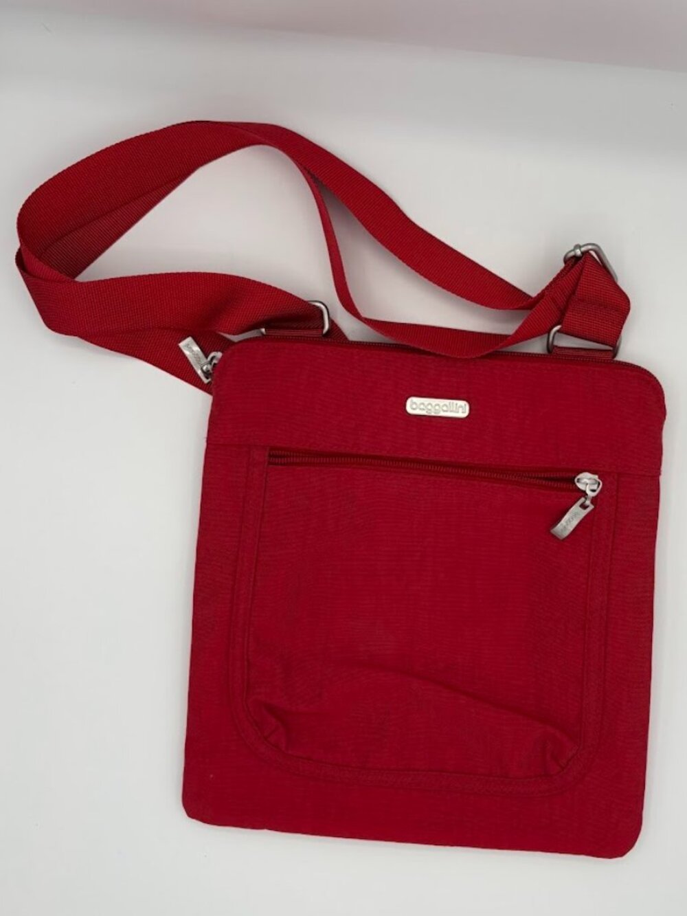 New Baggallini Pocket Slim Red Crossbody Travel Bag Purse